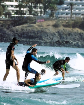Surfen als Erfahrungsraum für Resilienz